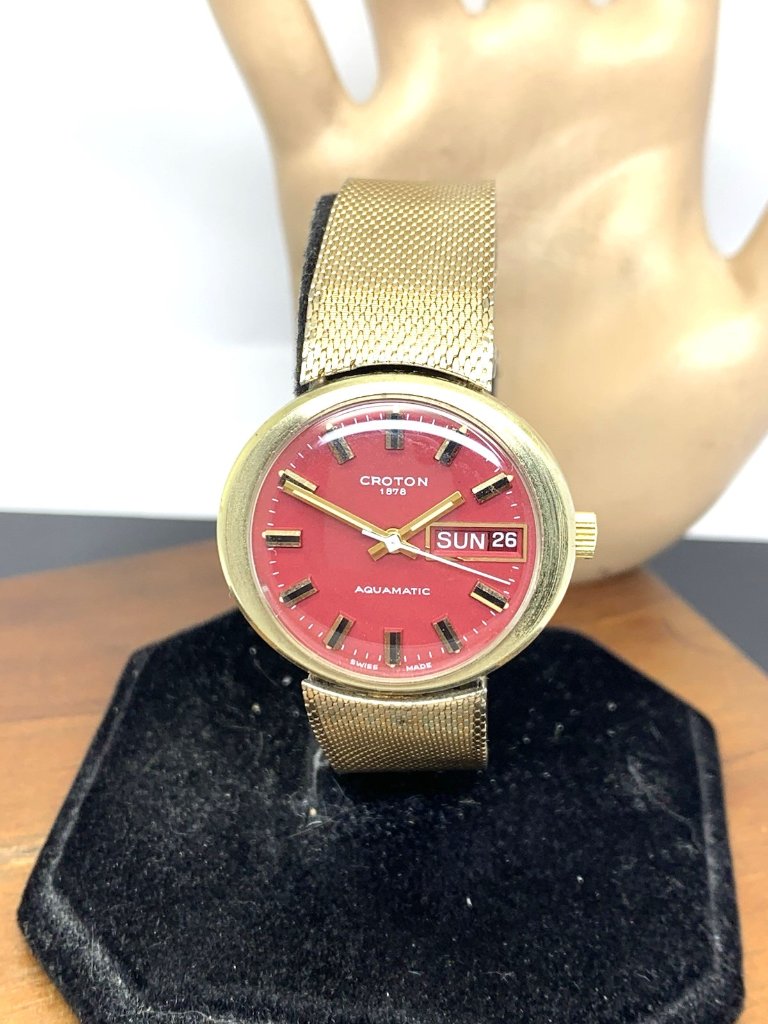 Croton Aquamatic Mens Watch Vintage Swiss Automatic Red Dial Day Date Gold Steel